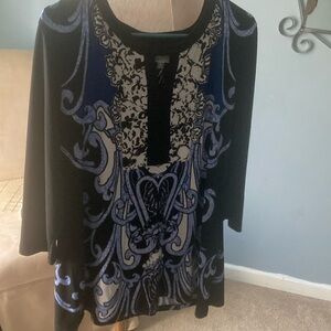 Ladies XL beaded V neck flirty knock blouse